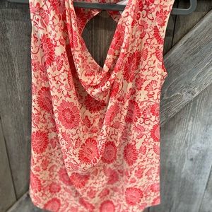 CAbi red scoop neck tank with keyhole back